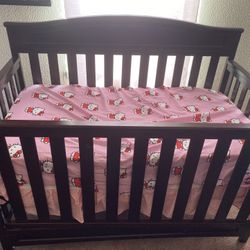 Baby Crib Barely Used It 