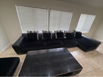 Black Sectional Sofa & Coffee Table Set