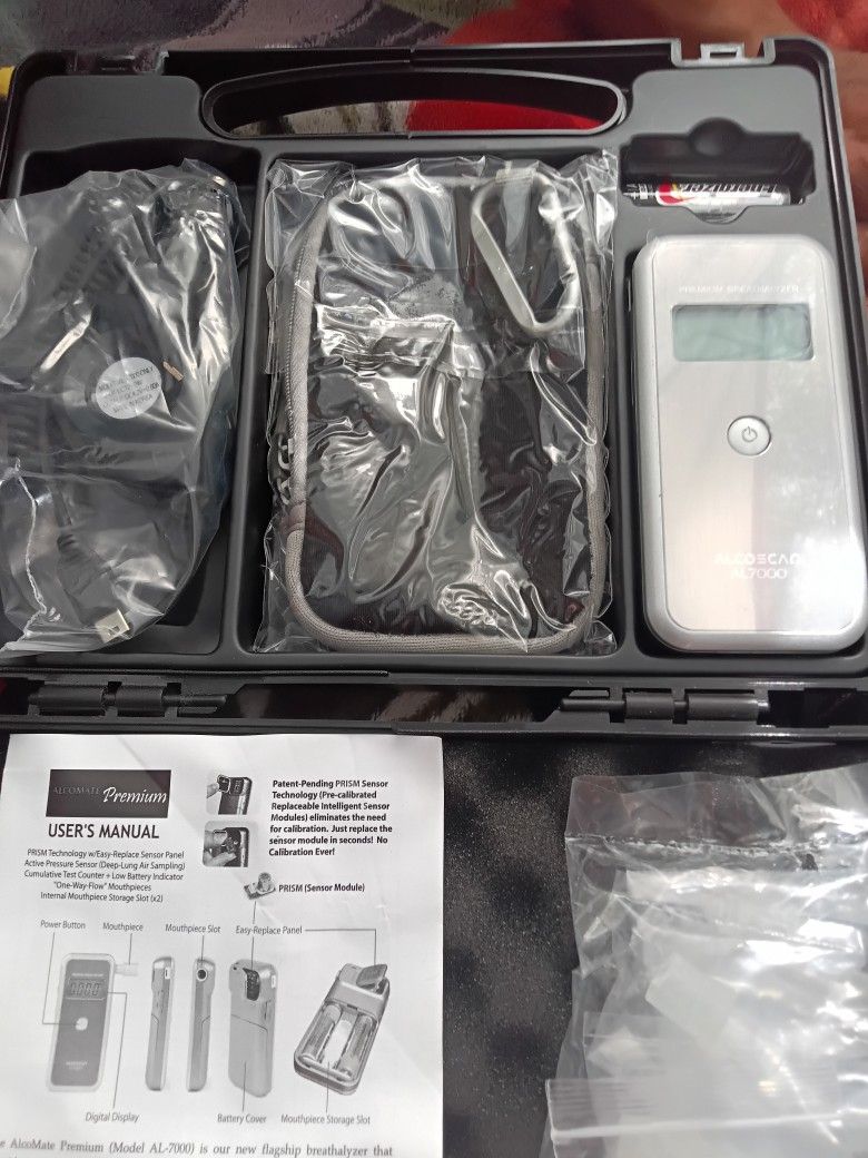 AlcoMate Premium AL7000 breathalyzer