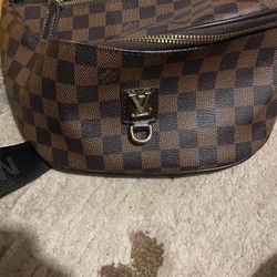 Louis Vuitton Fanny Pack 