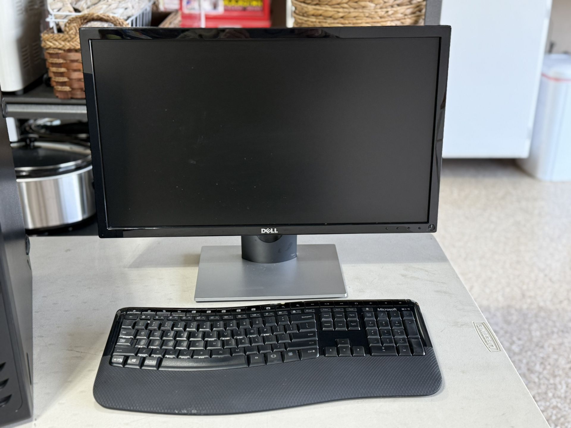 Computer With Display Monitor