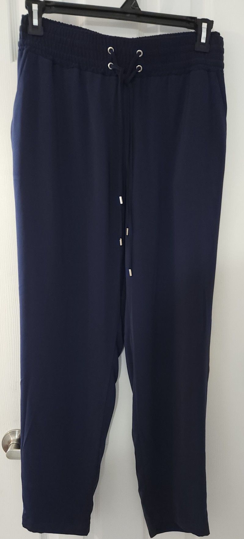 NICE,NWOT ,WOMENS MICHAEL KORS PANTS 