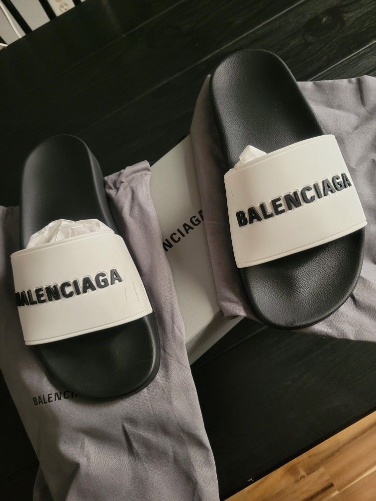 Balenciaga Pool Slides Size 40 for Sale in Las Vegas, NV OfferUp