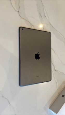 Space Gray iPad 9th Gen 64GB Wi-Fi – Excellent Condition