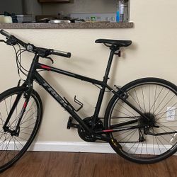 TREK Hybrid bike FX3 300