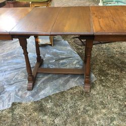 Extending Rectangular Table