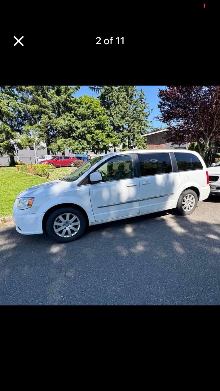 2016 Chrysler Town & Country