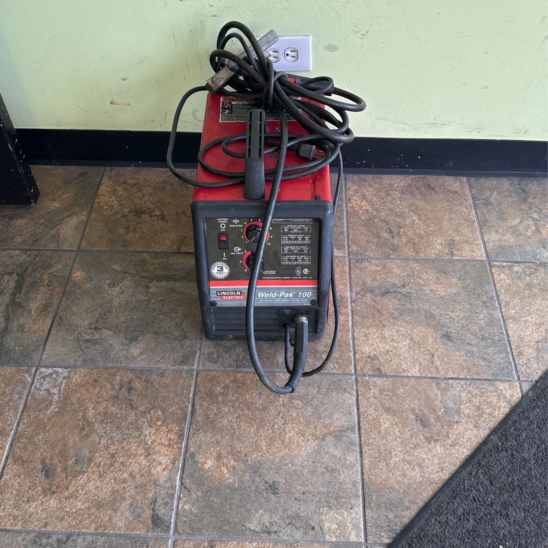 Lincoln Weld-Pak 100 MiG Welder