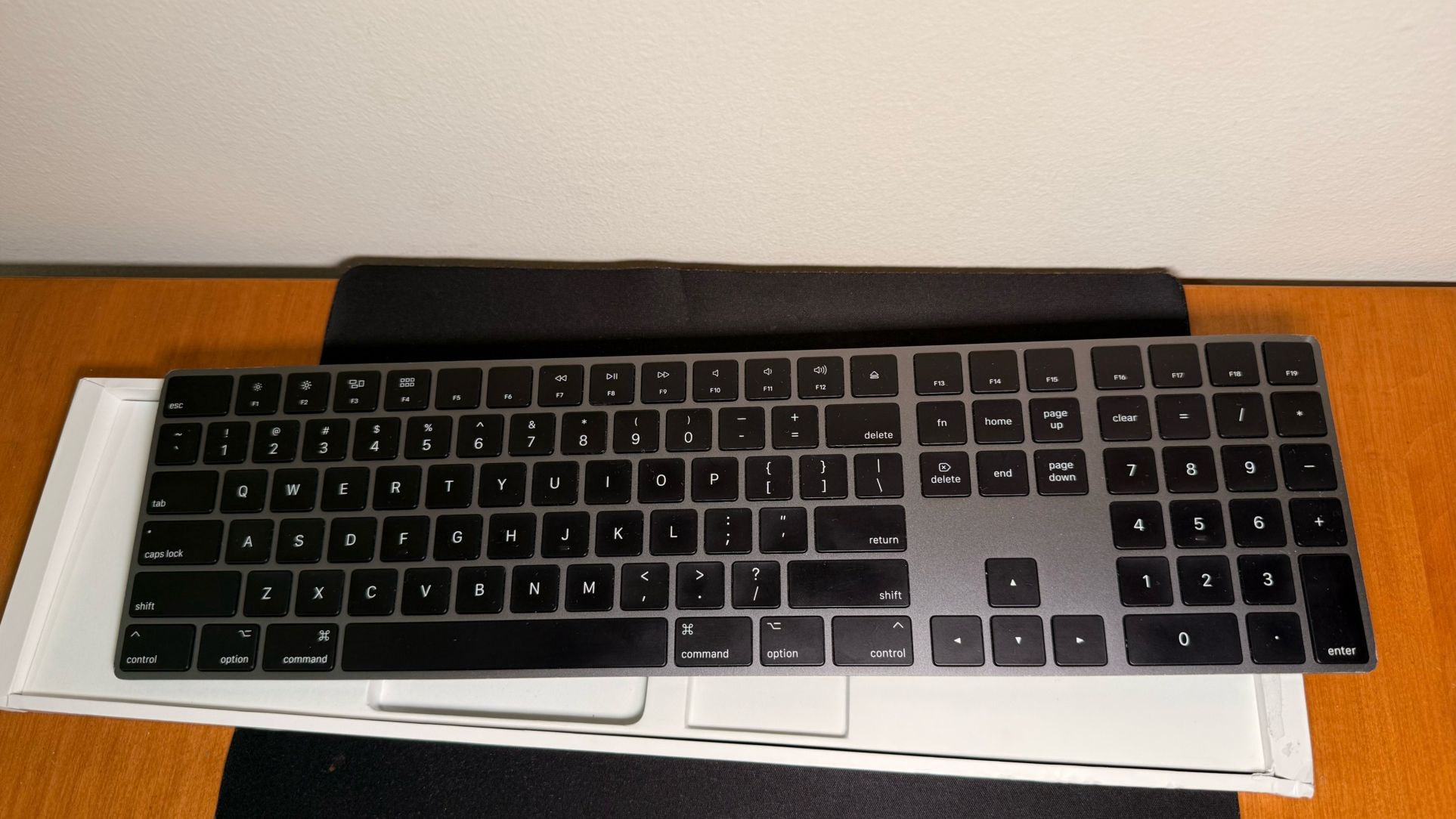 Apple Keyboard A 1843