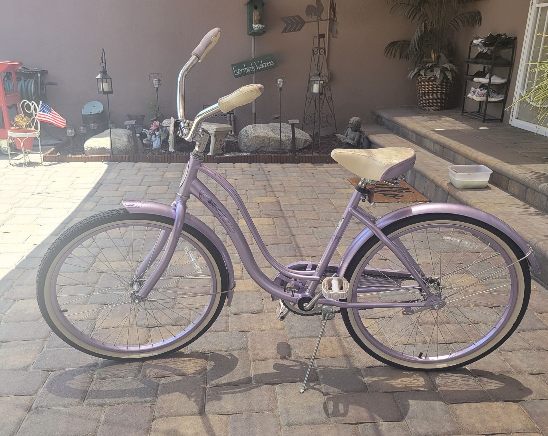 Schwinn Legacy Cruiser