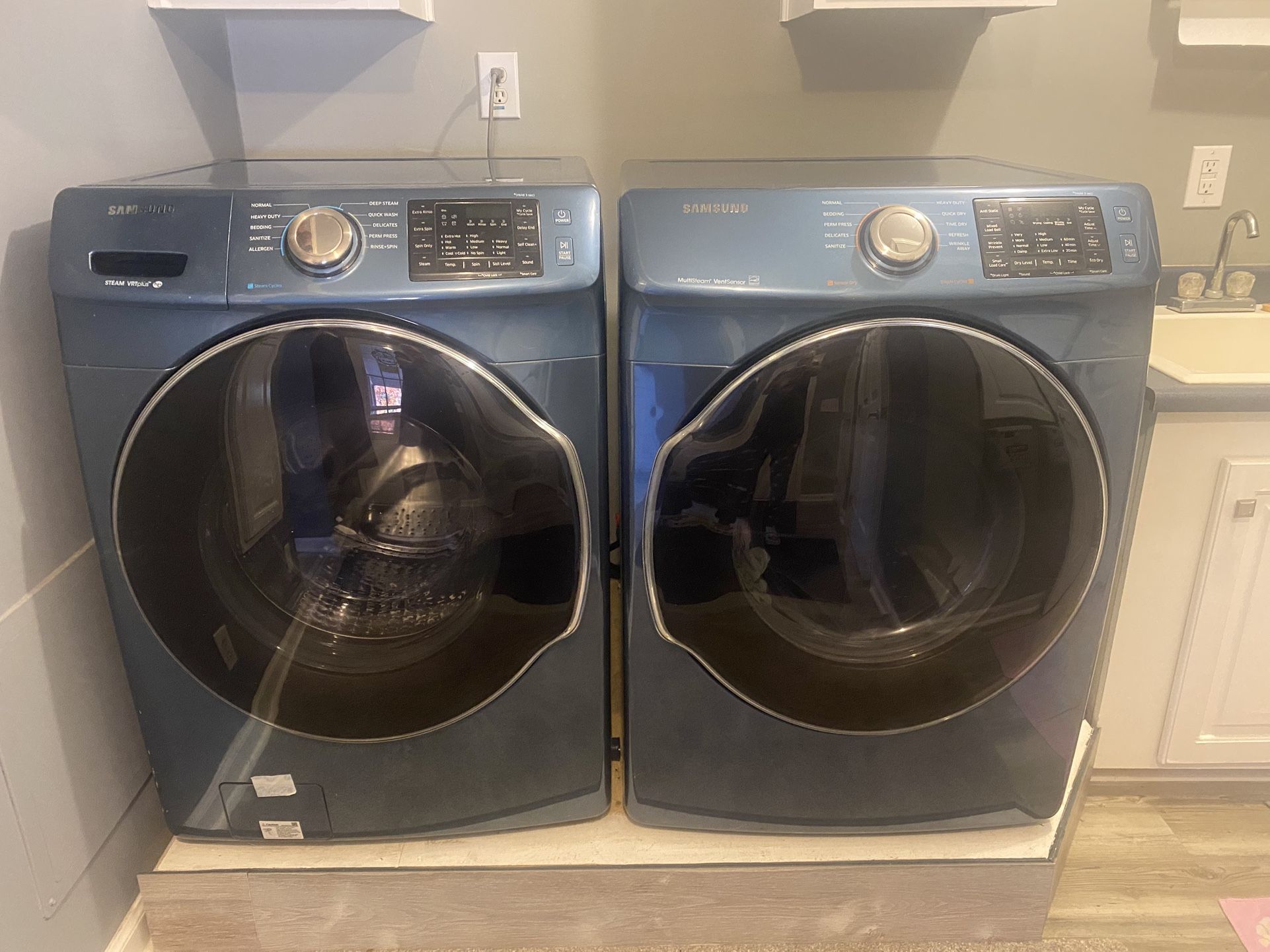 Samsung Self Clean Washer & Steam Cycle Dryer