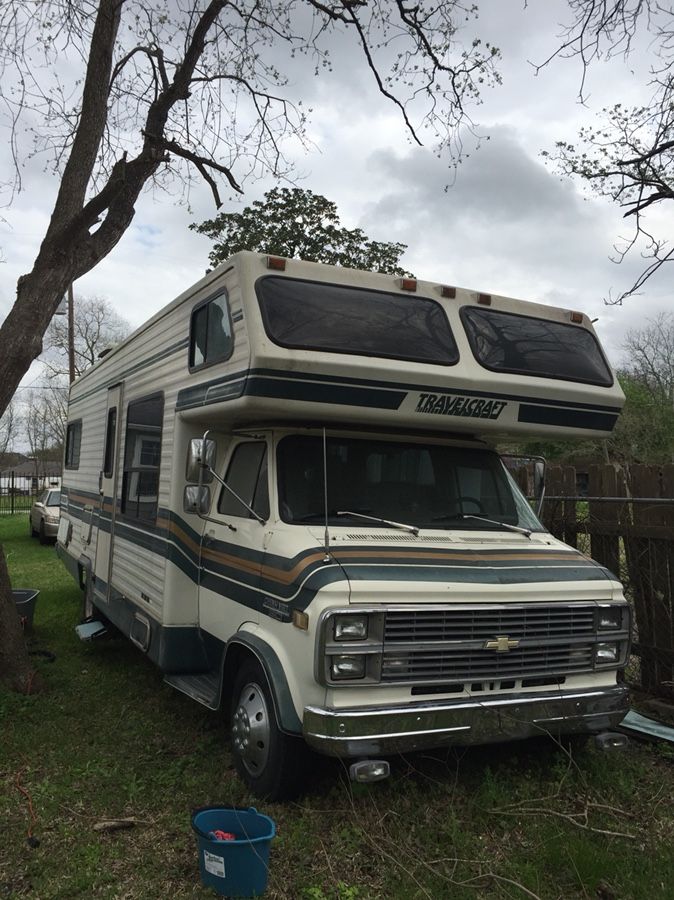 Chevrolet motorhome low miles perfect for family