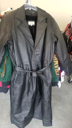 Brand new Long cot. Leather one. Inside With lining. Size. M