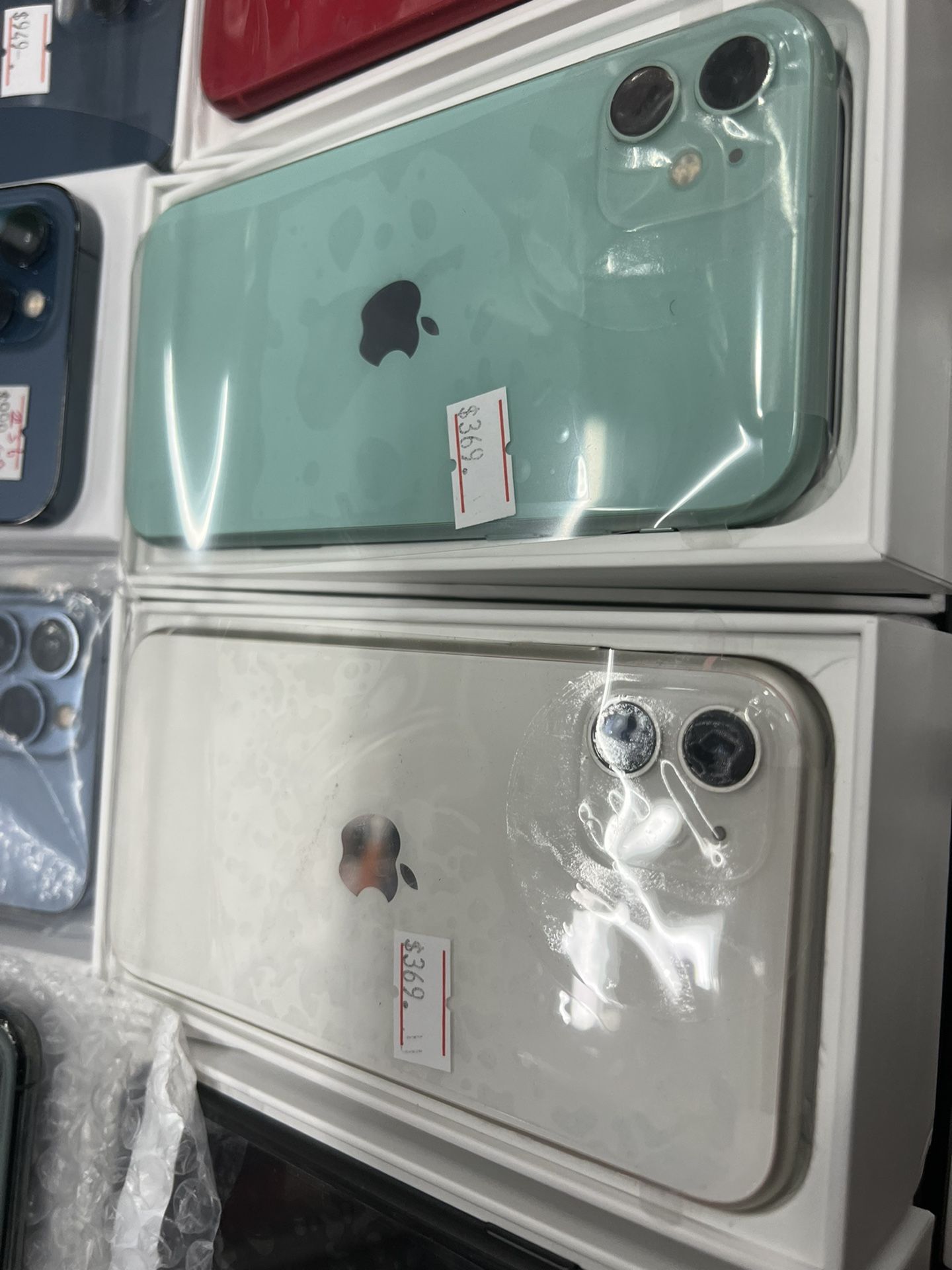 FACTORY UNLOCKED IPHONES 11