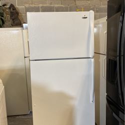 Amana Refrigerator Top freezer 