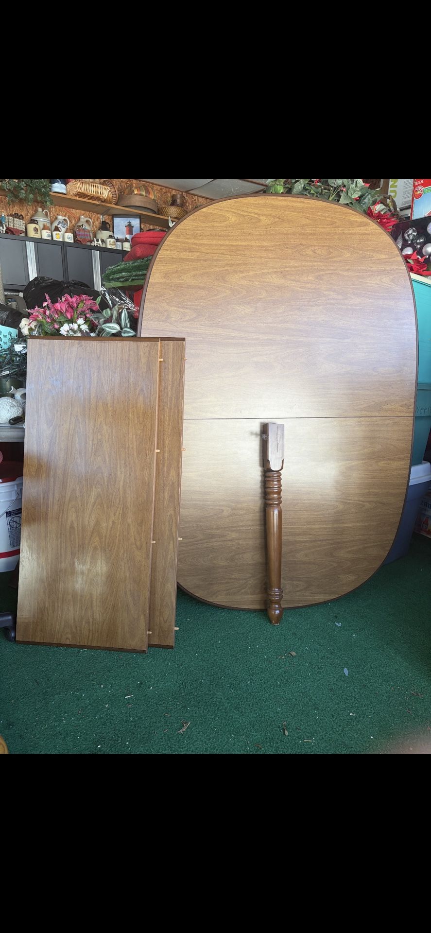 Kitchen Table And 6 Chairs