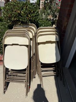 Set of 12 Folding Chairs – Padded Seats – $80 OBO