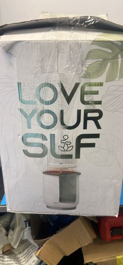 SLF Luxury Towel Warmer(opened box / missing lid)