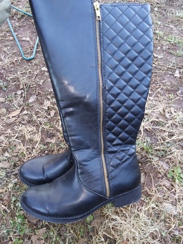 6 PAIRS BOOTS