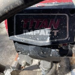 Titan impact 440 paint machine 