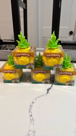 Squeeezy pineapple