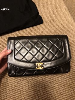 FIT FOR ROYALTY: THE CHANEL DIANA FLAP BAG – The Go Around