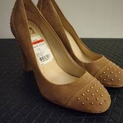 Anne Klein Women's Studded Suede Shoes 7 

