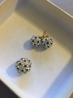 Earrings and pendant