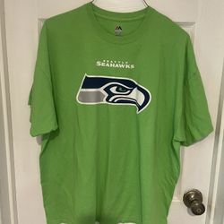 Size 2x Seahawks green tee