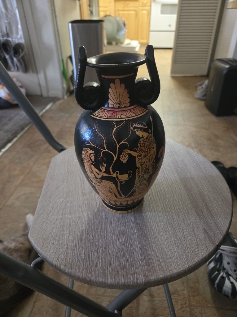 Vase Vintage Piece Pickup Only