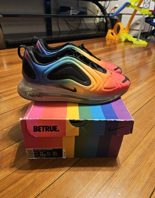 Men’s Nike Air Max 720 Be True Size 11