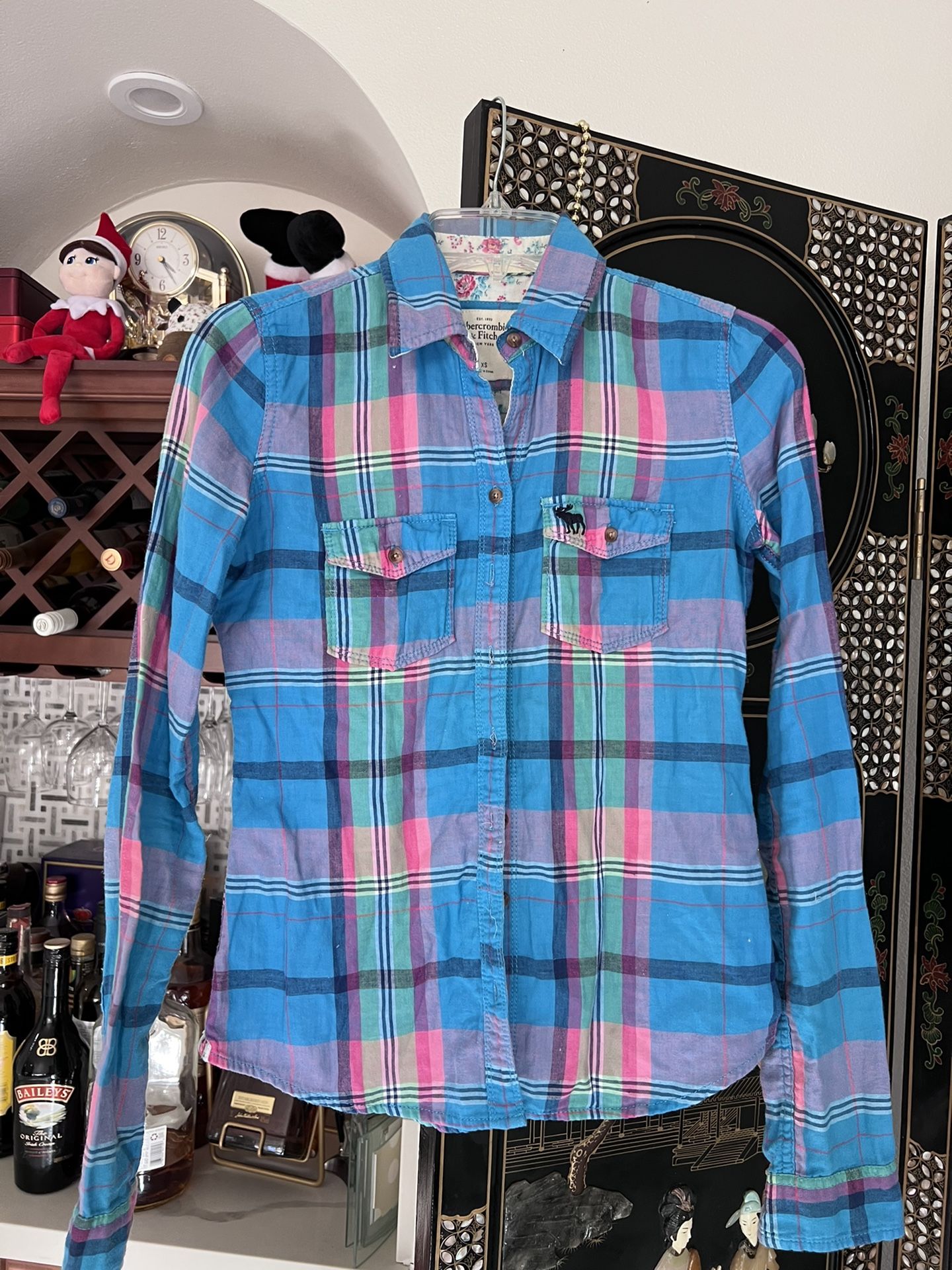 A&F abercrombie&fitch Plaid Button Front Shirt. Blue And Pink