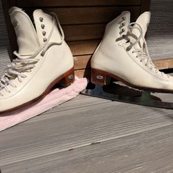 Figure Skates