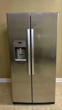 GE Refrigerator -$300 O.B.O