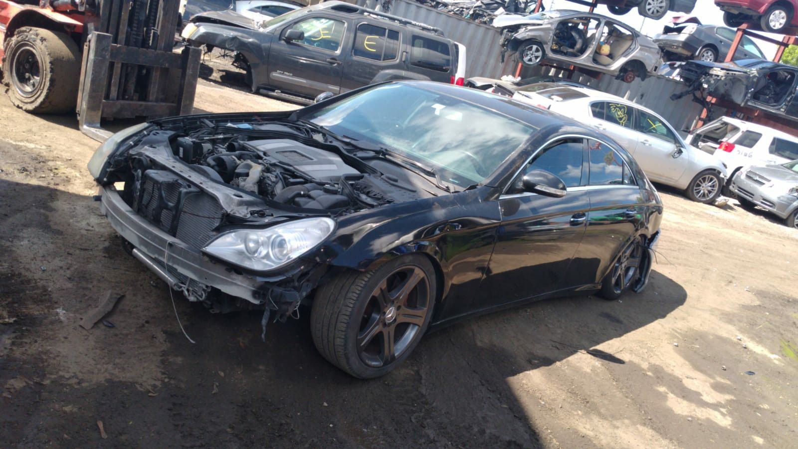 Mercedes cls for part out 2006