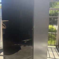 Grey Glass Door Vertical Storage Cabinet 