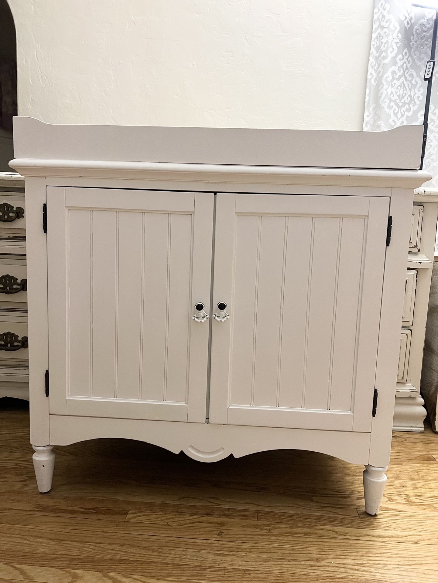 Nursery dresser With changing table Topper (removable) 