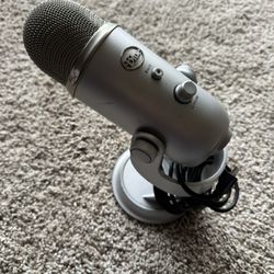 Blue yeti microphone