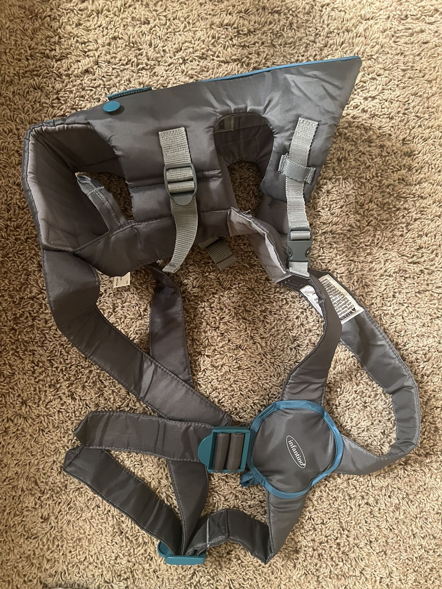 Infantino Swift Classic Baby Carrier with Wonder Cover Bib, 2-Position, 7-26lb, Gray color