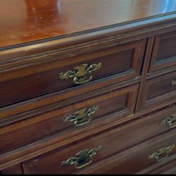 FLASH SALE TODAY ONLY!!! Solid Wood Dovetail Dresser Set + 2 Matching Lamps + Framed Art