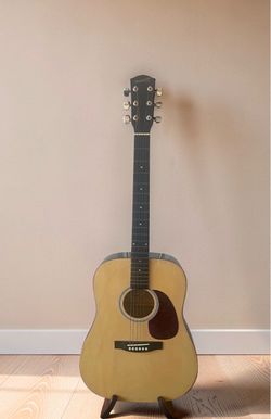 FENDER Full-Sized Acoustic Guitar/ Like New