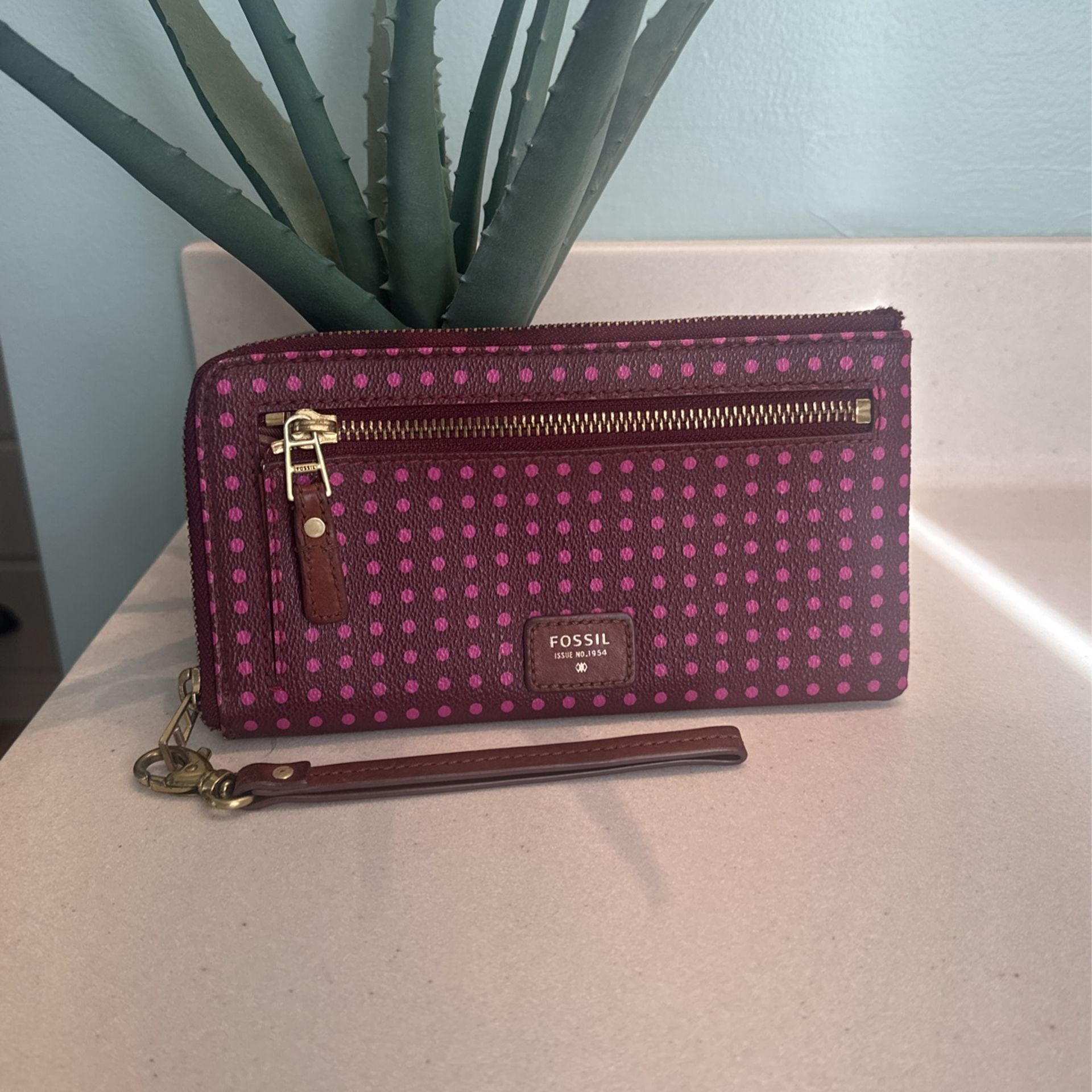 Fossil Wristlet
