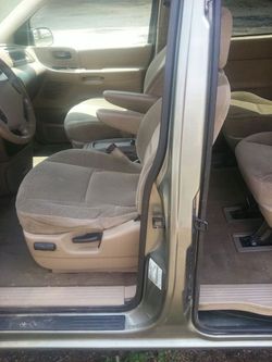 105k miles 01 ford windstar van