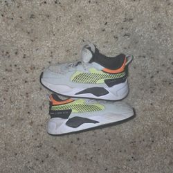 Kids/Youth Size 7c Puma Shoes