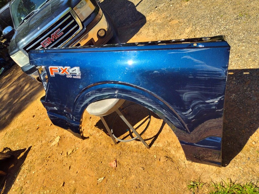 2022-2024 F150 Right Hand Bedside Skin