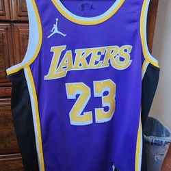 Jordan Brand Lakers Lebron James Size Large 