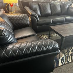 👋SALE👋 Betrillo Black Set | Sof a | Loveseat