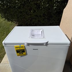 Hotpoint Chest Freezer (Brand New)