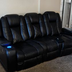 A Nice Electric Couch Recliner