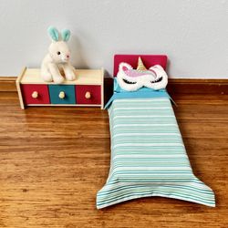 KidKraft Doll Bed Set - Includes all Accessories shown